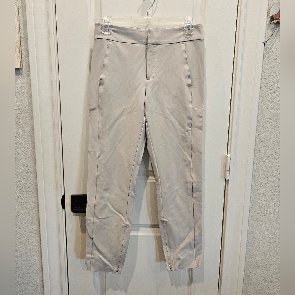 Athleta Women's Light Gray Cropped Pants